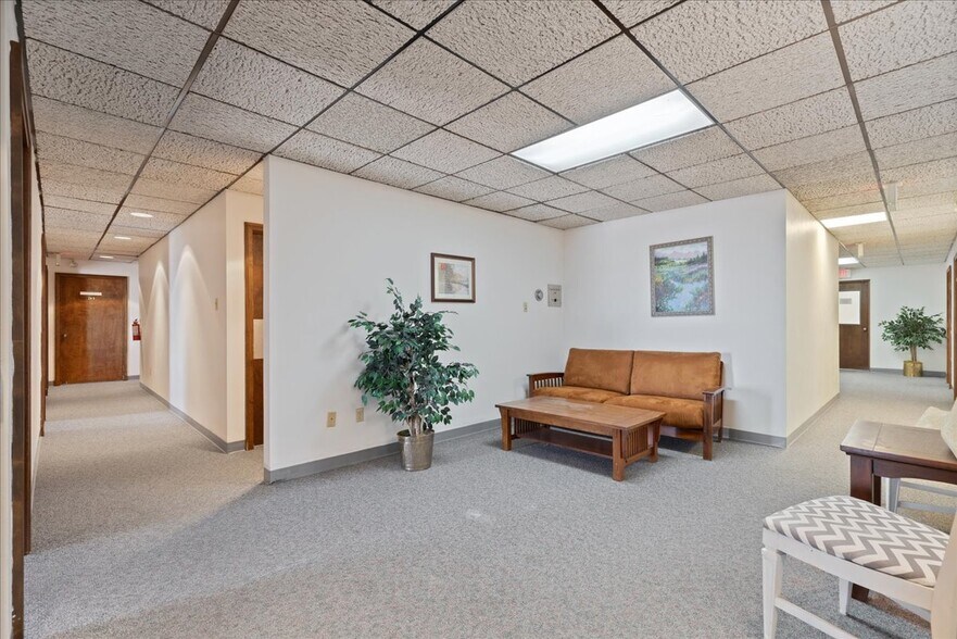 More Photos Of 1780 Westland Rd, Cheyenne Office For Sale