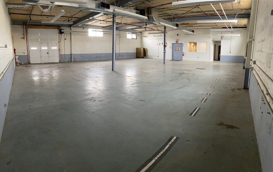 More Photos Of 20 Industrial St W, Clifton Manufacturing For Lease