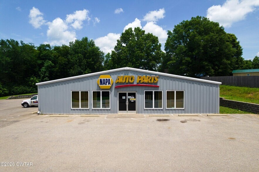Primary Photo Of 342 N Church Ave, Henderson General Retail For Sale