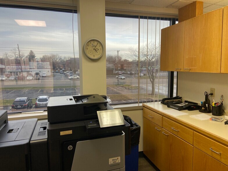 More Photos Of 620 S Glenstone Ave, Springfield Office For Sale
