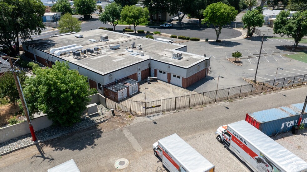 More Photos Of 985 Enterprise Dr, Sacramento Health Club For Sale