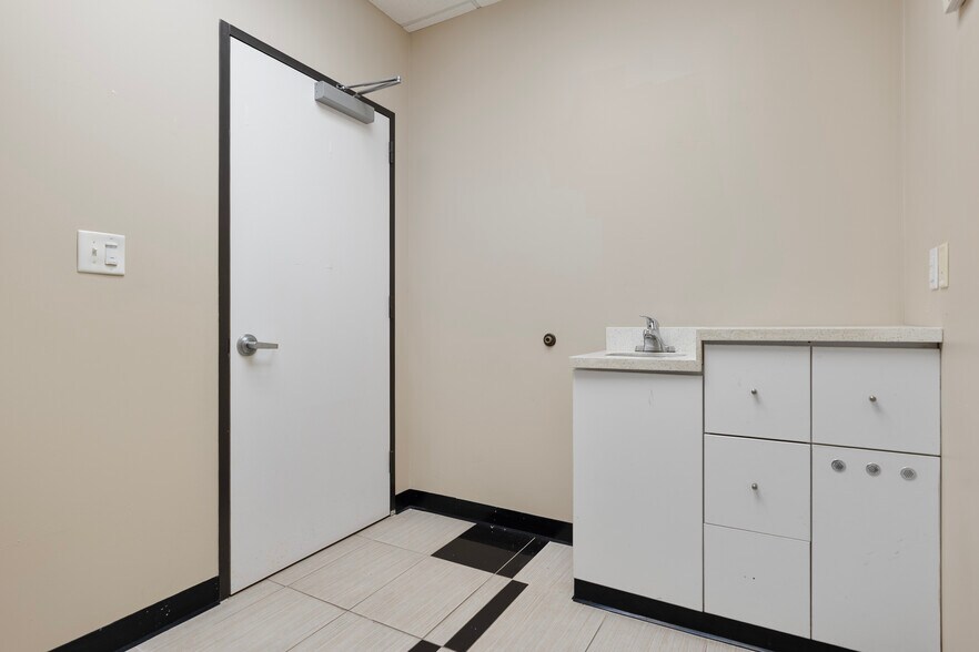 More Photos Of , Houston Unknown For Sale