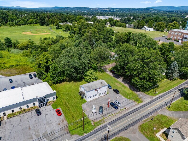 More Photos Of 993 S Hanover St, Pottstown Service For Sale