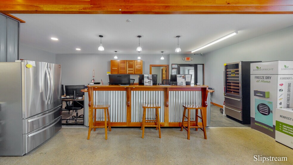 More Photos Of 1623-1635 Chicago Dr SW, Grand Rapids Freestanding For Lease