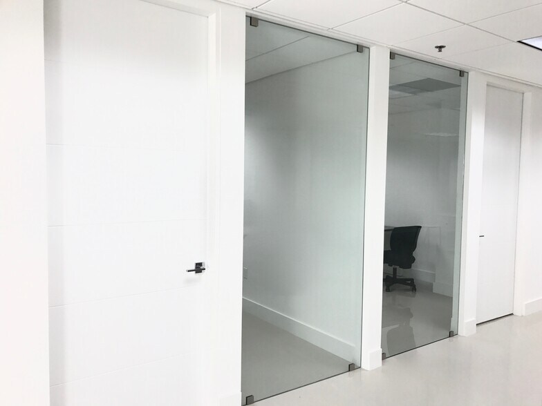 More Photos Of 1000 Brickell Ave, Miami Office For Lease