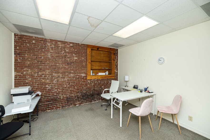 More Photos Of 116 W Pine Ave, El Dorado Office Residential For Sale