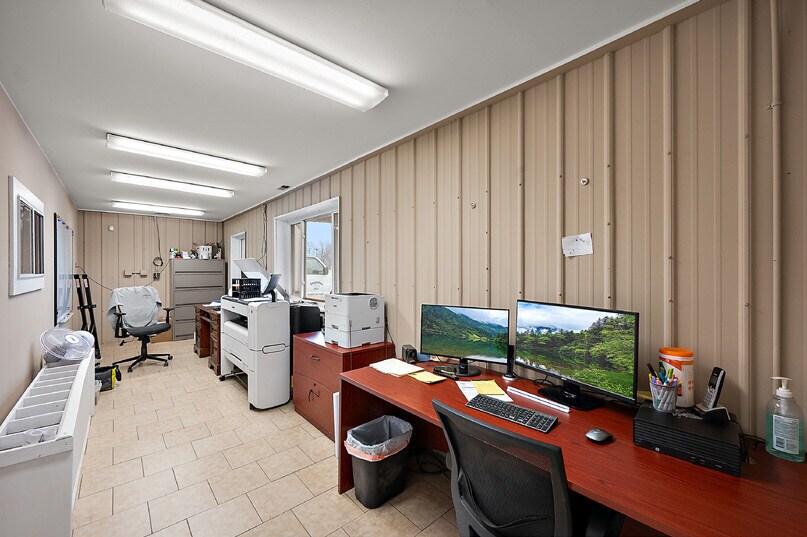 More Photos Of 3319-3331 Dove Rd, Port Huron Warehouse For Sale