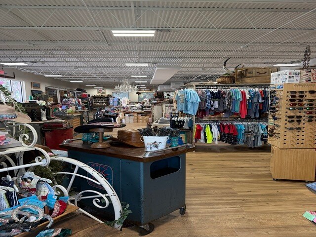 More Photos Of 2700 NW Federal Hwy, Stuart Freestanding For Sale
