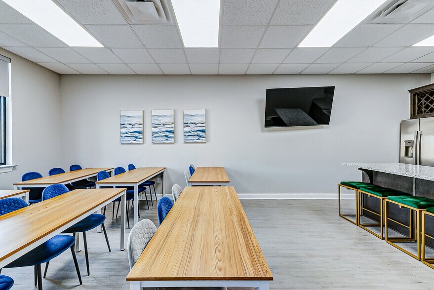 More Photos Of 26717 Westheimer Pky, Katy Medical For Sale