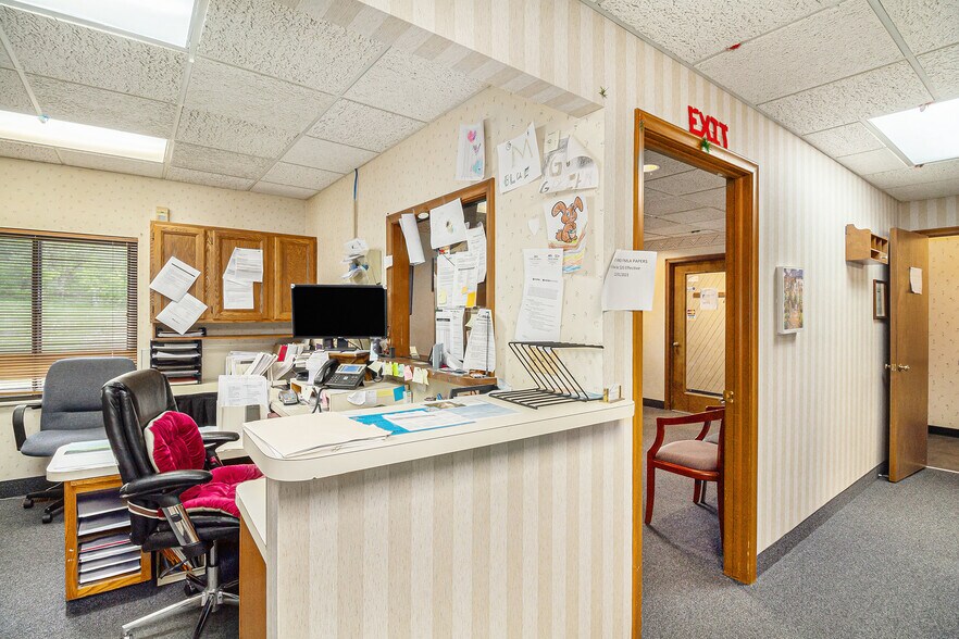 More Photos Of 1121-1127 Villa Linde Ct, Flint Medical For Sale