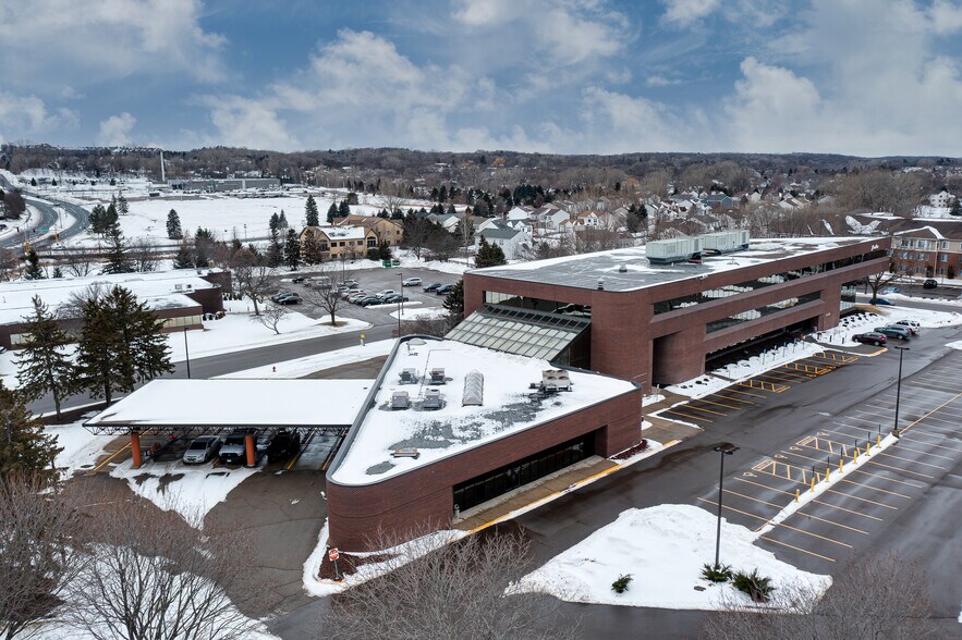 More Photos Of 14450 Burnhaven Dr, Burnsville Office For Sale
