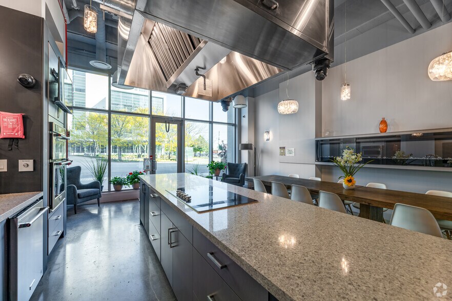 More Photos Of 100 Bond St E, Oshawa Apartments For Lease