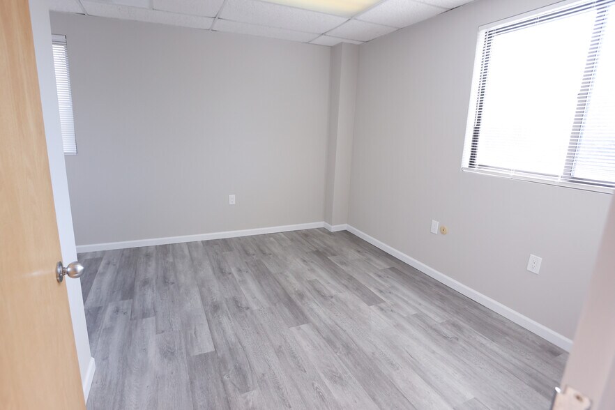 More Photos Of 180 White Rd, Little Silver Medical For Lease