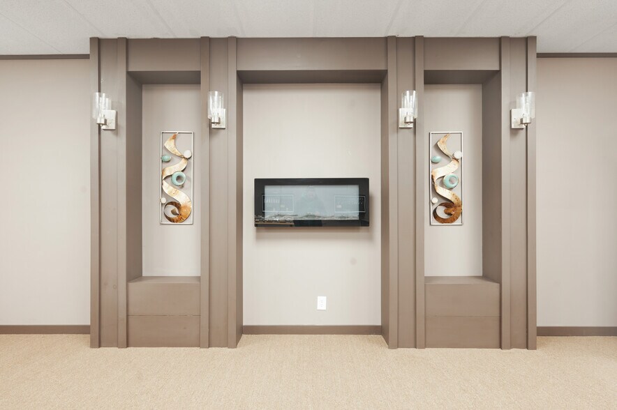 More Photos Of 805 Maple St, Big Rapids General Retail For Sale