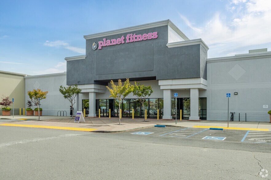 Primary Photo Of 875 E Bidwell St, Folsom General Retail For Sale