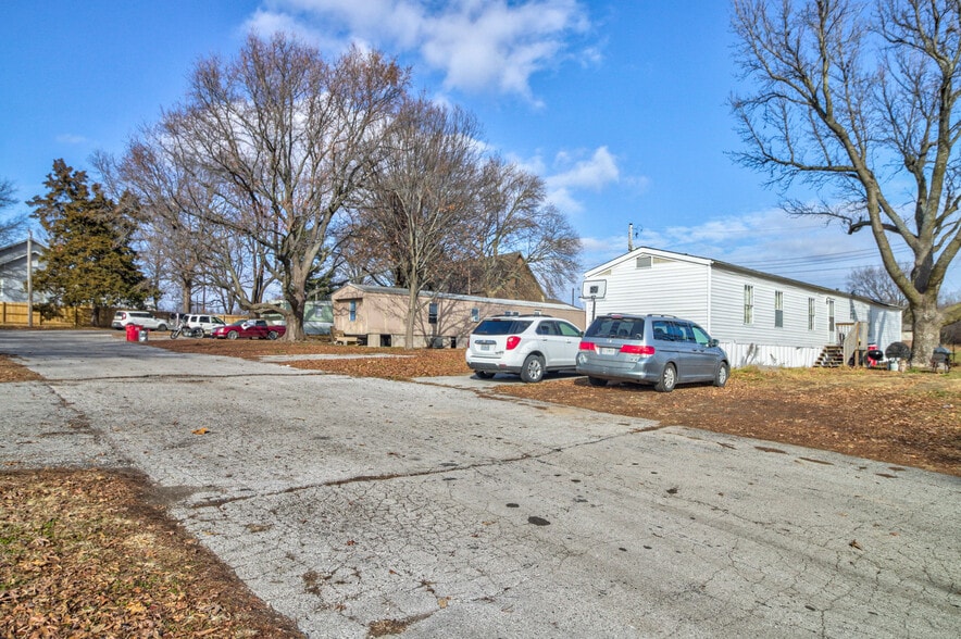 More Photos Of 1 Oakdale Dr, Lexington Manufactured Housing Mobile Home Park For Sale