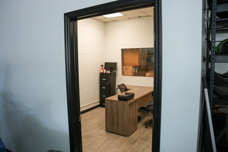 More Photos Of 1100 S French Ave, Sanford Freestanding For Sale