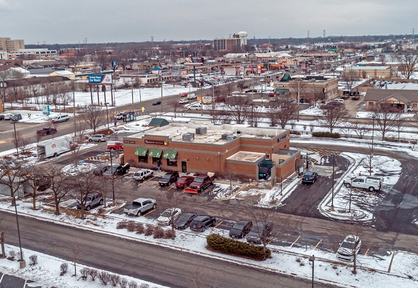 Primary Photo Of 2400 W Jefferson St, Joliet Restaurant For Sale