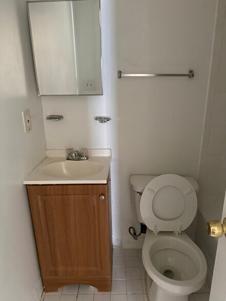 More Photos Of 2801 Jasper St SE, Washington Apartments For Sale