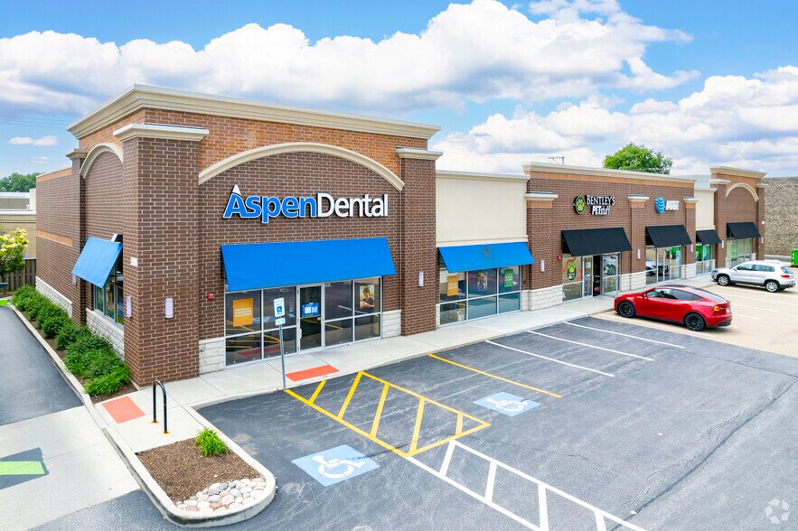 Primary Photo Of 5225-5237 Touhy Ave, Skokie Freestanding For Lease