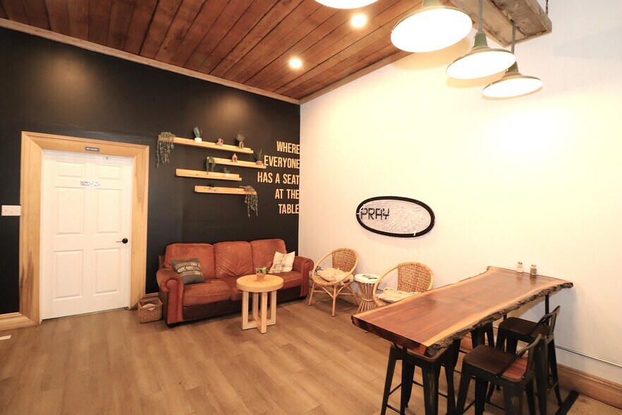 More Photos Of 142 S Broadway St, Blanchester Storefront Retail Residential For Sale