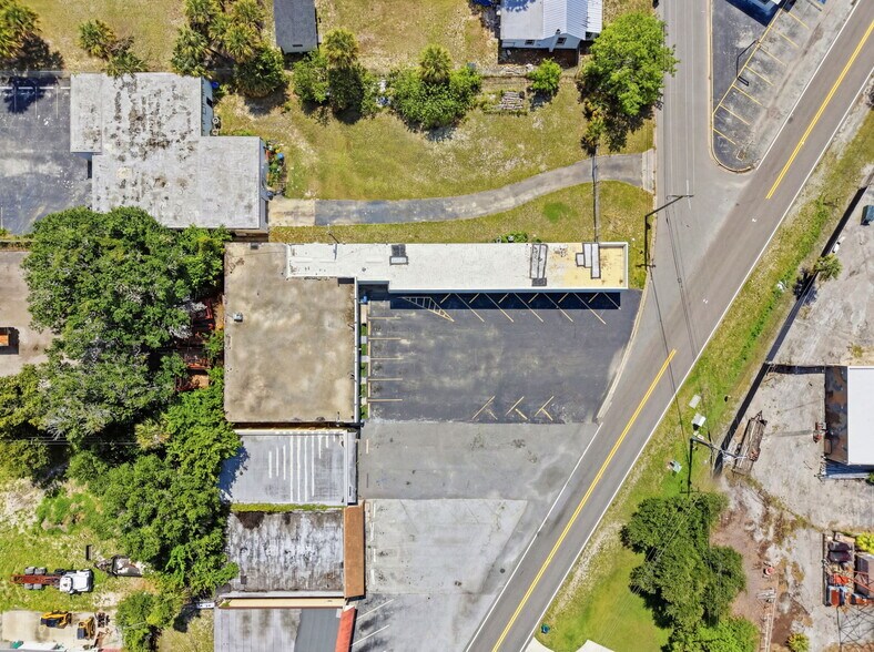 More Photos Of 1122 Lake Dr, Cocoa Storefront Retail Office For Sale