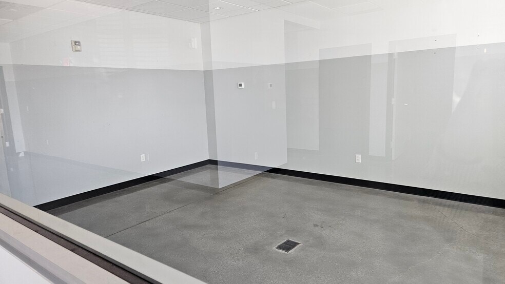 More Photos Of 230 Cutler Dr, North Salt Lake Warehouse For Lease