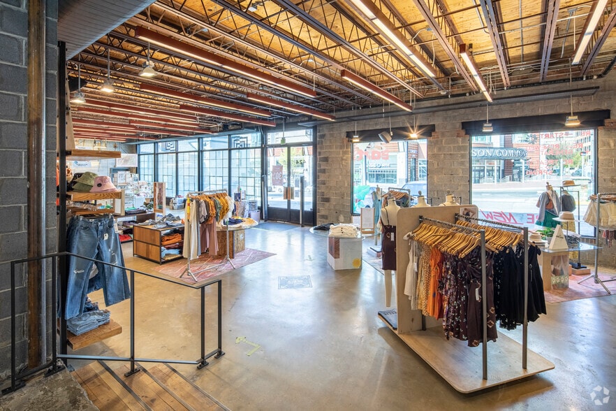 More Photos Of 424 York Rd, Towson Freestanding For Lease