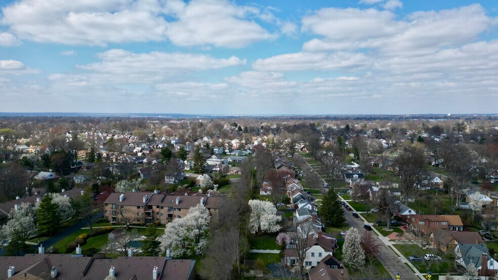 More Photos Of 7654 Montgomery Rd, Cincinnati Medical For Sale