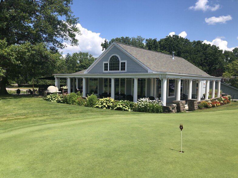 More Photos Of 1017 Golf Course Ln, Oneida Golf Course Driving Range For Sale
