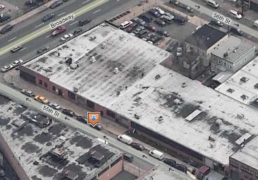 More Photos Of 3367-3369 55th St, Woodside Warehouse For Lease