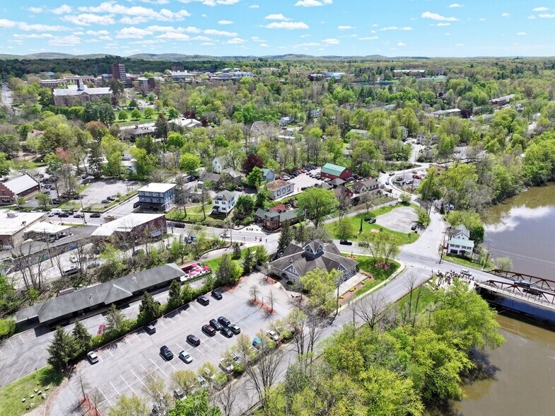 More Photos Of 3 Main St, New Paltz Restaurant For Sale