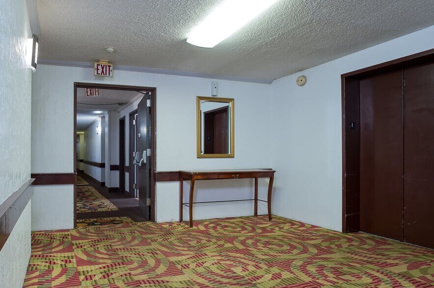 More Photos Of 910 Corn Products Rd, Corpus Christi Hotel For Sale