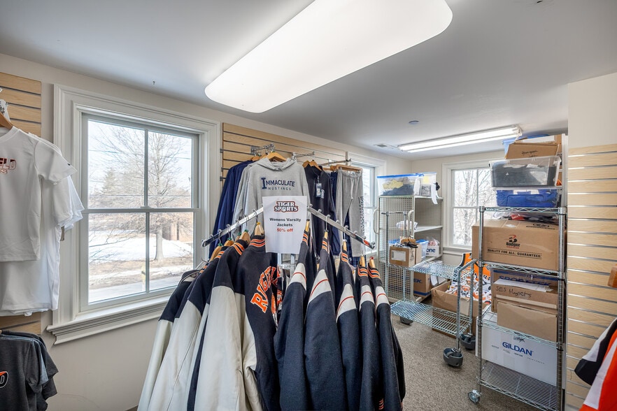 More Photos Of 27 Catoonah St, Ridgefield General Retail For Sale