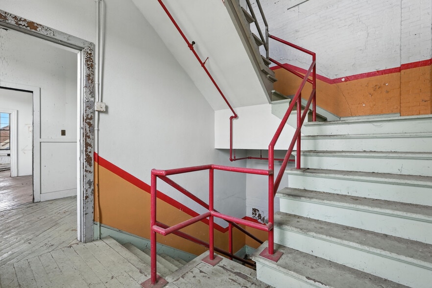 More Photos Of 380-R Dwight St, Holyoke Industrial For Sale