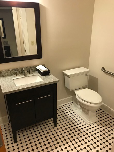 More Photos Of 308 South Blvd, Tampa Office For Lease