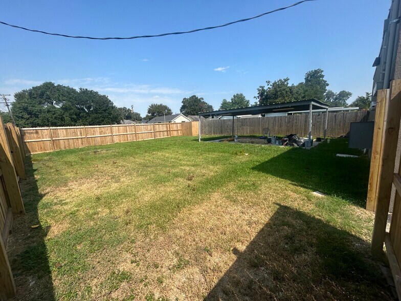 More Photos Of 928 Block St, Port Neches Office Residential For Sale