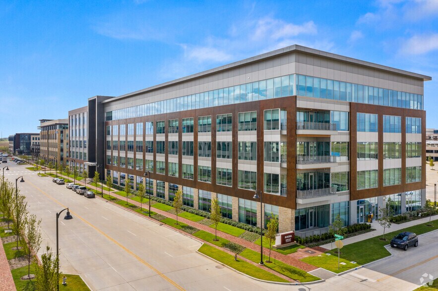 More Photos Of 3200 Olympus Blvd, Coppell Office For Lease