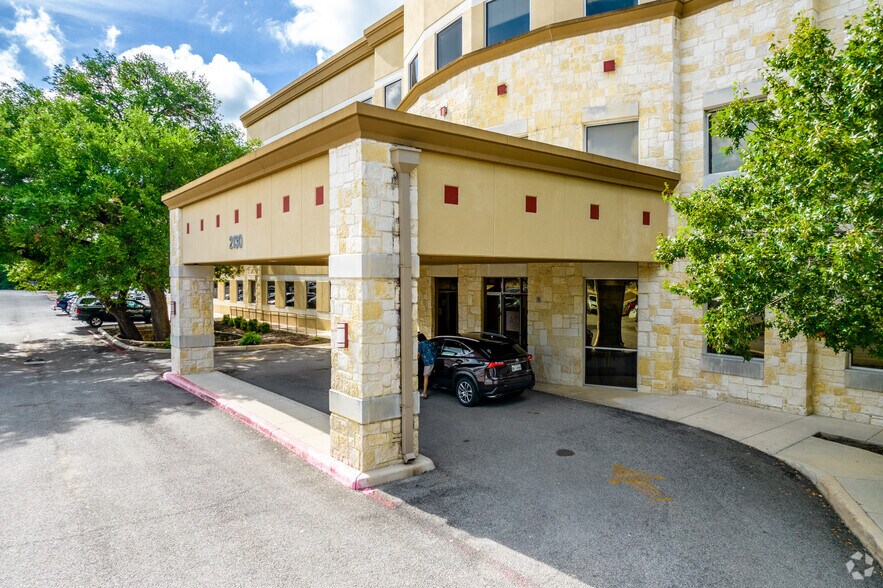 More Photos Of 2130 NE Loop 410, San Antonio Medical For Lease