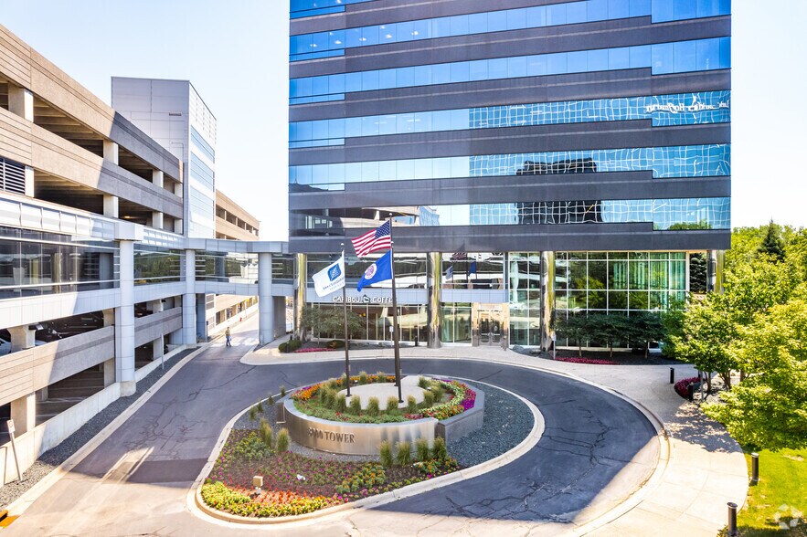 More Photos Of 8000-8500 Normandale Lake Blvd, Bloomington Unknown For Lease