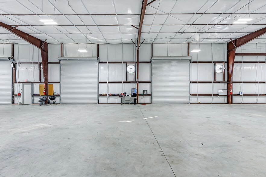 More Photos Of 1631 Highway 6 S, Houston Warehouse For Lease