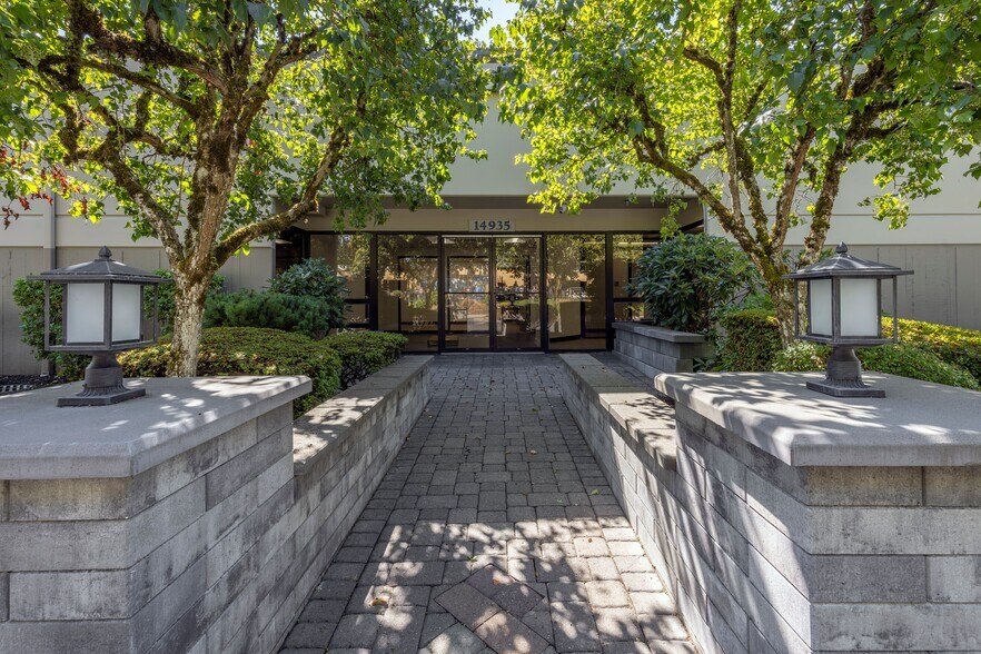 Primary Photo Of 14935-14963 NE 95th St St, Redmond Flex For Sale