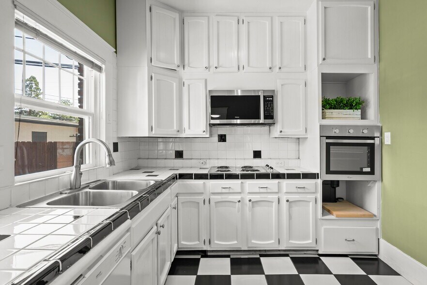 More Photos Of 1055 Riverside Dr, Reno Office Residential For Sale