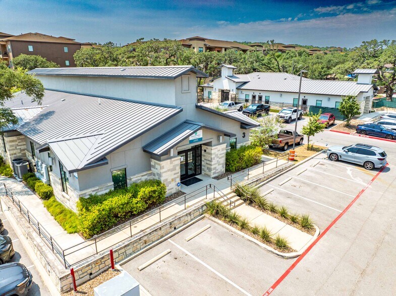 More Photos Of 27511 W IH-10, Boerne Medical For Lease