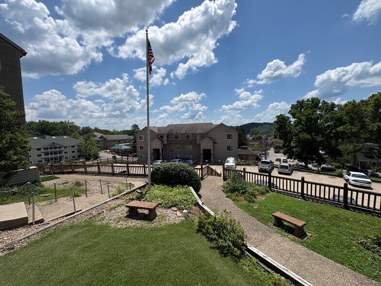 More Photos Of 245 N Jefferson St, Nashville Hotel For Sale