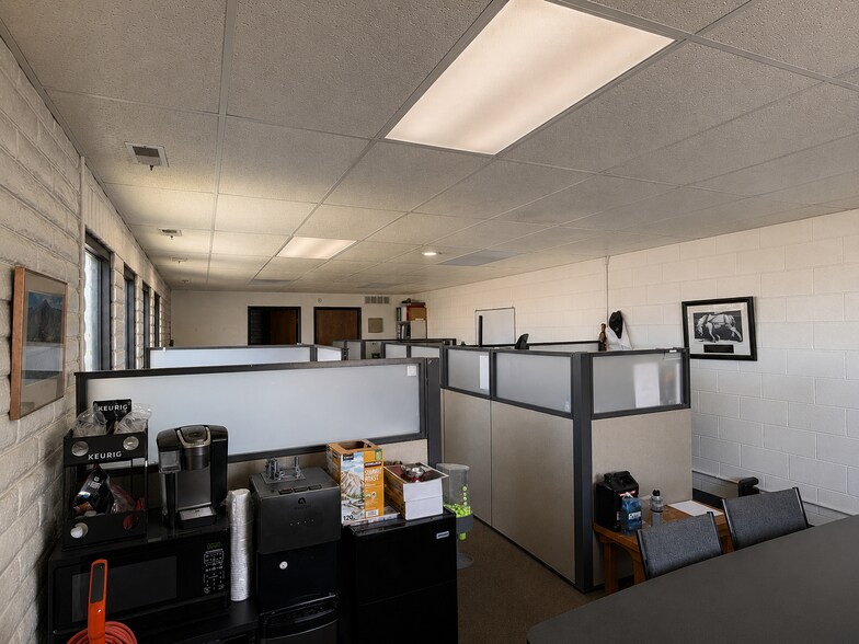 More Photos Of 5555 Leo Park Rd, West Jordan Warehouse For Lease