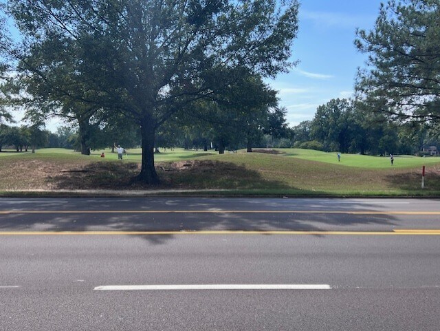 More Photos Of 3646 Walnut Grove Rd, Memphis Apartments For Sale