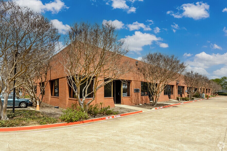 More Photos Of 6210 N Belt Line Rd, Irving Office For Lease