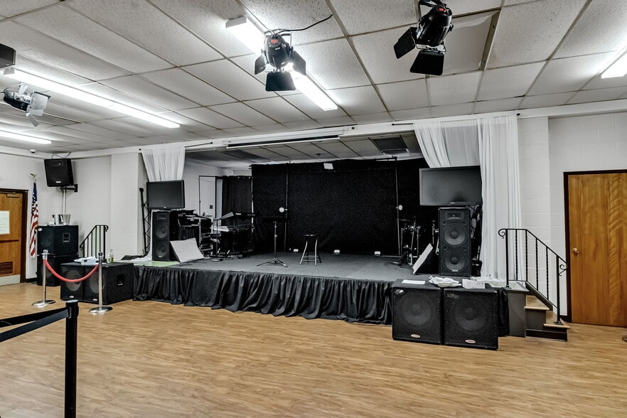 More Photos Of 115 Gold St, Buffalo Religious Facility For Sale