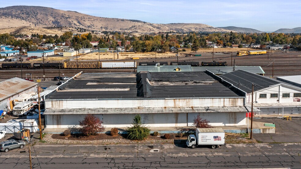 More Photos Of 615 S Spring St, Klamath Falls Warehouse For Lease